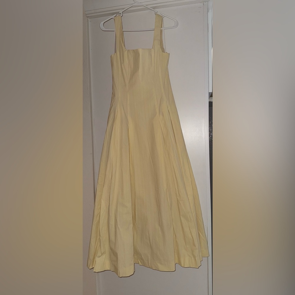 Sleeveless Square-Neck Midi Dress in Pale Yellow - Picture 7 of 15